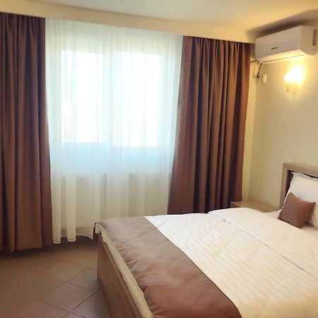 Casa Bucurr Hotel Afumati Ngoại thất bức ảnh
