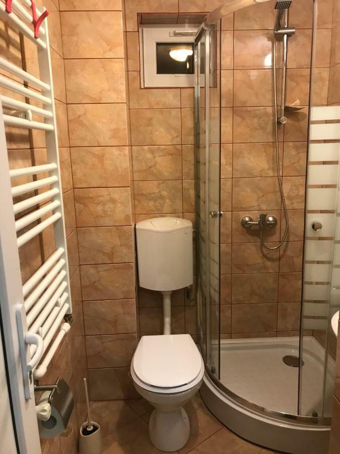 Casa Bucurr Hotel Afumati Ngoại thất bức ảnh
